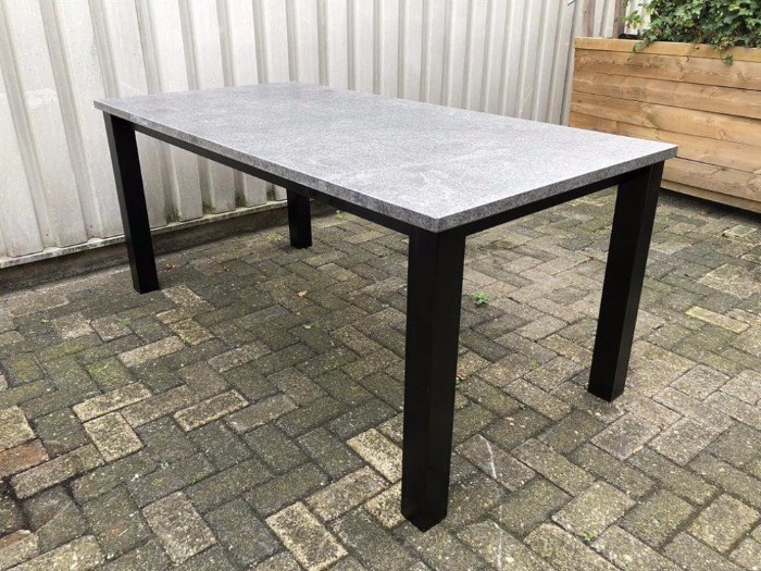 Foto 4 van Tuintafel met granieten blad, graniet , tuintafel