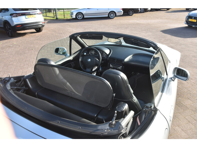 Foto 9 van BMW Z3 Roadster 1.8 (bj 1998)