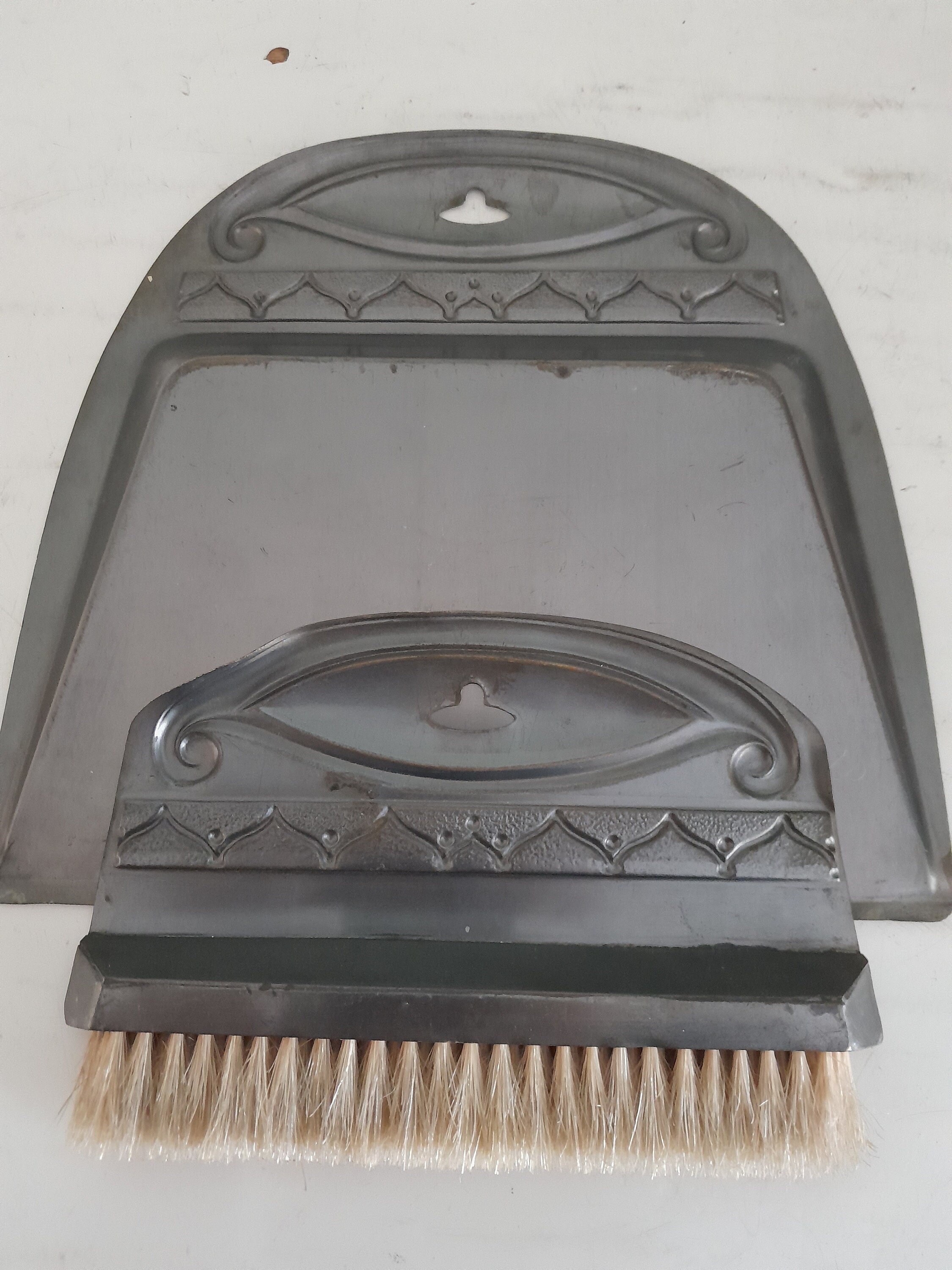 Foto 8 van Art deco tafel veger en blik