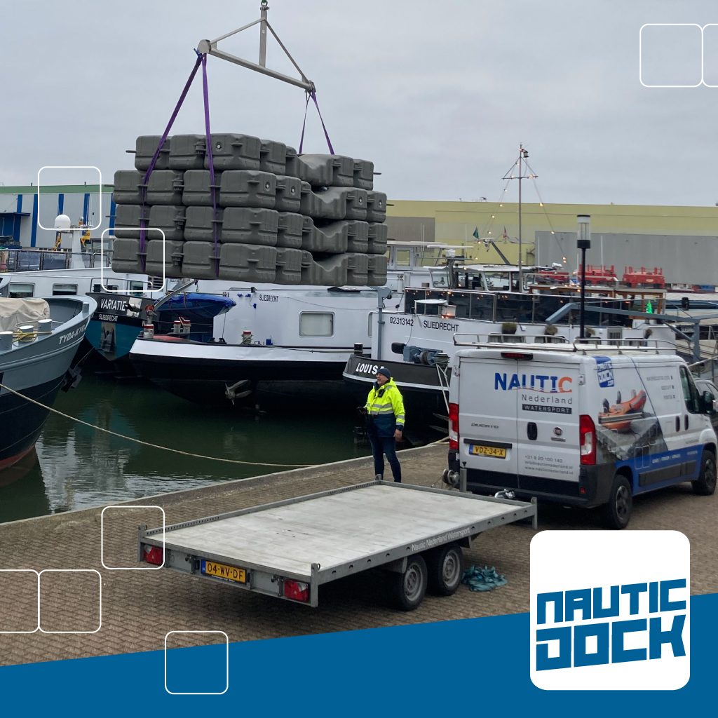 Foto 6 van Bootlift 2,5 x 4,0 m | NauticDock Boot lift Dock | Drijvers
