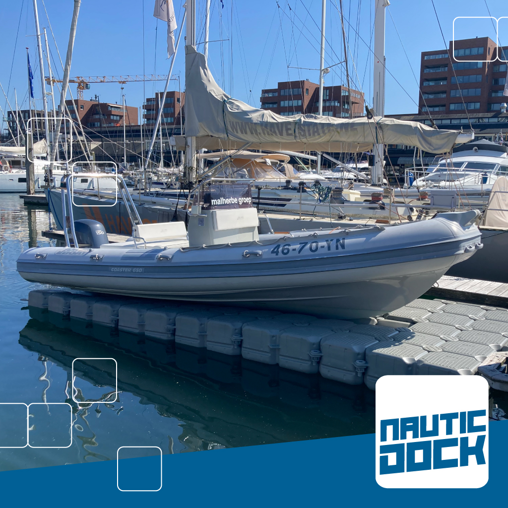 Foto 9 van Bootlift 2,5 x 4,0 m | NauticDock Boot lift Dock | Drijvers