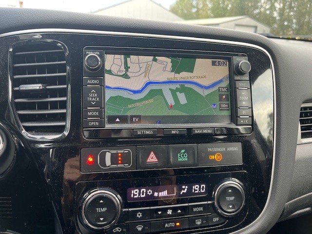 Foto 6 van Mitsubishi Outlander 2.0 PHEV APK t/m 09-2027 Trekhaak Camera Navi Business Edition X-Line