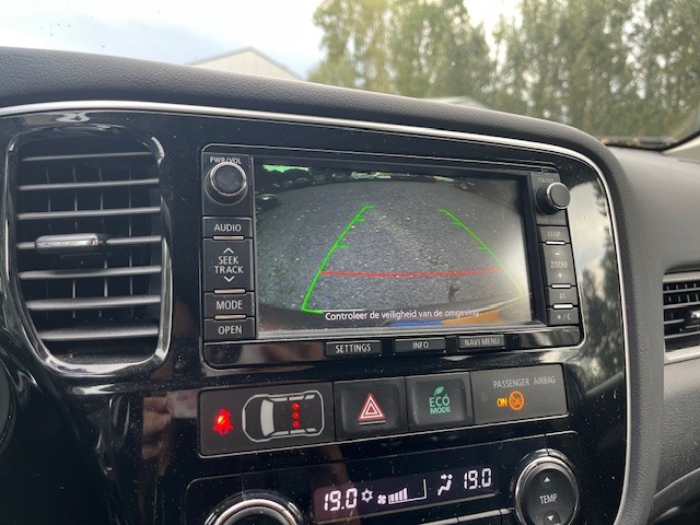Foto 4 van Mitsubishi Outlander 2.0 PHEV APK t/m 09-2027 Trekhaak Camera Navi Business Edition X-Line