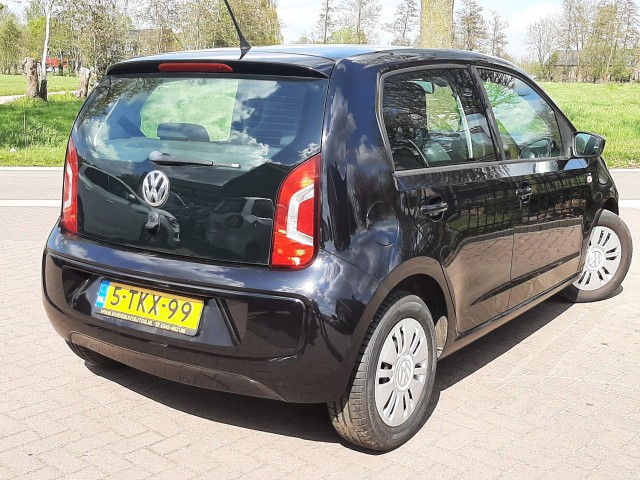 Foto 11 van VOLKSWAGEN UP 1.0 BMT Move 60pk Airco