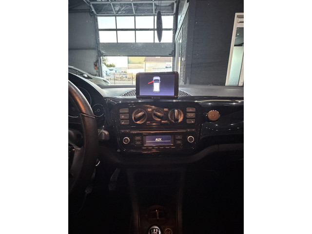 Foto 4 van Volkswagen Up! 1.0 move up! LEER,STOELVERWARMING,