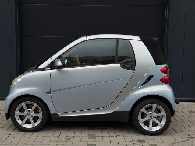 Foto 9 van Smart Fortwo cabrio 1.0 Passion Cabrio|Automaat|Trekhaak|Stoelverwarming|Lederen Stoelen