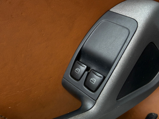 Foto 4 van Smart Fortwo cabrio 1.0 Passion Cabrio|Automaat|Trekhaak|Stoelverwarming|Lederen Stoelen
