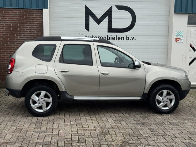 Foto 4 van Dacia Duster 1.6 Aniversare 2wd -Cruise-Trekhaak-Leder-Navi