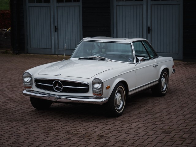 Foto 6 van MERCEDES-BENZ SL 250 pagode