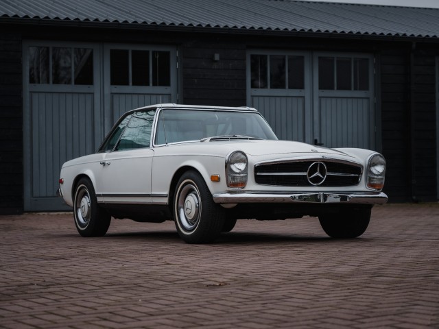 Foto 9 van MERCEDES-BENZ SL 250 pagode