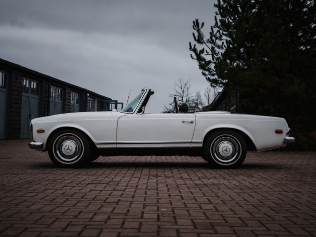 Foto 2 van MERCEDES-BENZ SL 250 pagode
