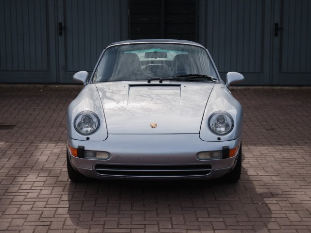 Foto 5 van PORSCHE 993 Carrera 4 - 3.6 Cabrio - Polar Silver Metallic - Tiptronic