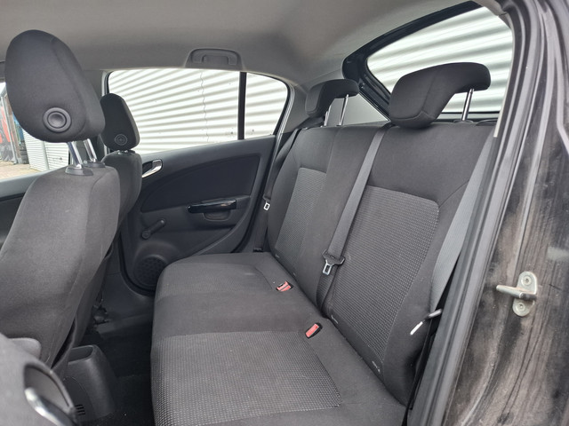 Foto 7 van Opel Corsa 1.2-16V Selection | Nieuw Binnen! | Airco | APK 07-04-2027 |