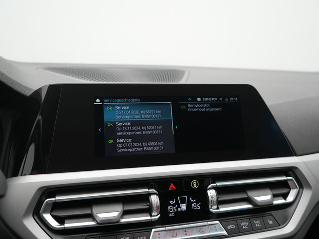 Foto 10 van BMW 3 Serie Touring 330e PHEV 293pk Dealer O.H. | Cruise Control | Camera | Stoelverwarming | Carpla