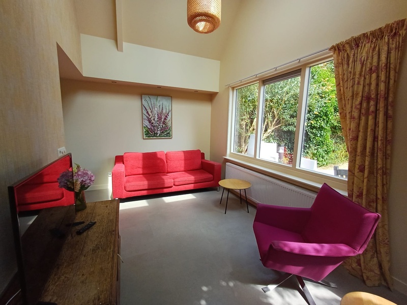 Foto 10 van Vrijstaand vakantiehuis met omheinde tuin en slaapkamer beneden