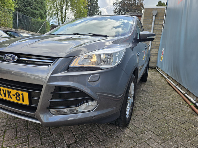 Foto 3 van Ford Kuga 1.6 Titanium NAVI PDC TEL LM LEER TREKHAAK