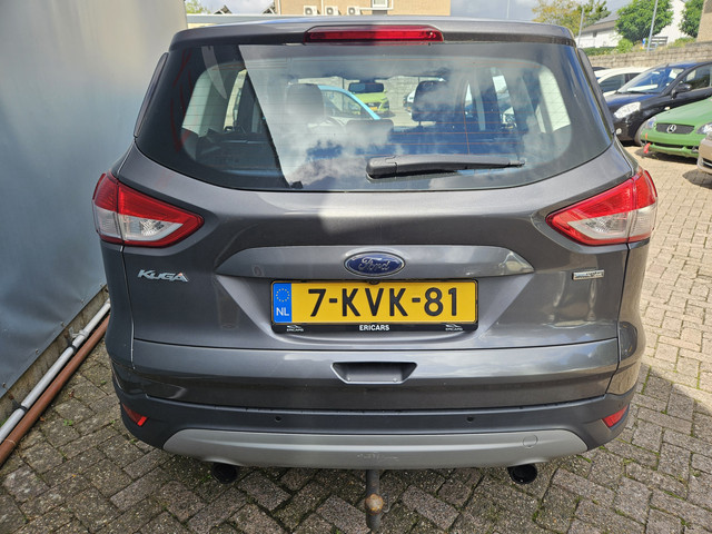 Foto 4 van Ford Kuga 1.6 Titanium NAVI PDC TEL LM LEER TREKHAAK