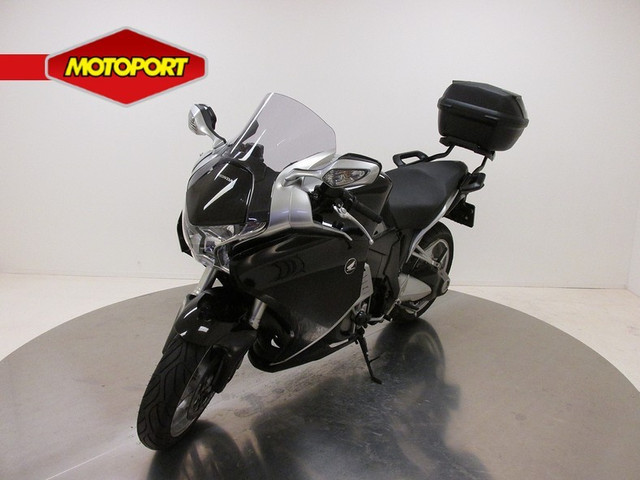 Foto 6 van Honda VFR1200F (bj 2010)