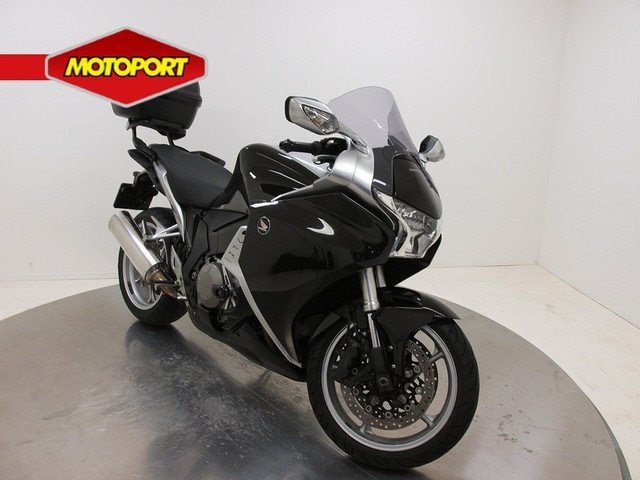 Foto 7 van Honda VFR1200F (bj 2010)
