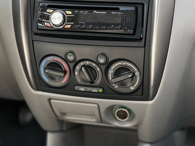 Foto 11 van Mazda Premacy 2.0i Exclusive Airco/APK