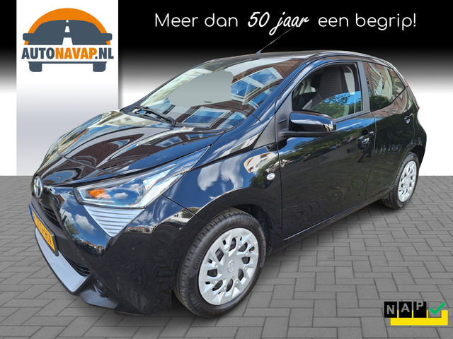 Foto 2 van Toyota Aygo 1.0 VVT-i X-Play Limited 5Drs /Camera/Navi/Apple/Android/1e Eig/Garantie