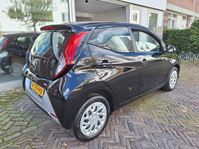 Foto 3 van Toyota Aygo 1.0 VVT-i X-Play Limited 5Drs /Camera/Navi/Apple/Android/1e Eig/Garantie