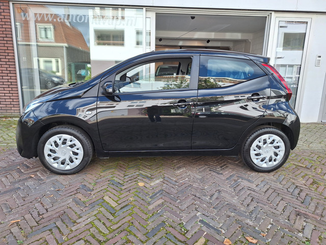 Foto 11 van Toyota Aygo 1.0 VVT-i X-Play Limited 5Drs /Camera/Navi/Apple/Android/1e Eig/Garantie