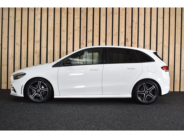 Foto 8 van Mercedes-Benz B-klasse 180 Business Solution AMG Trekhaak Panoramadak CarPlay 1e eig. LED Virtual Nw