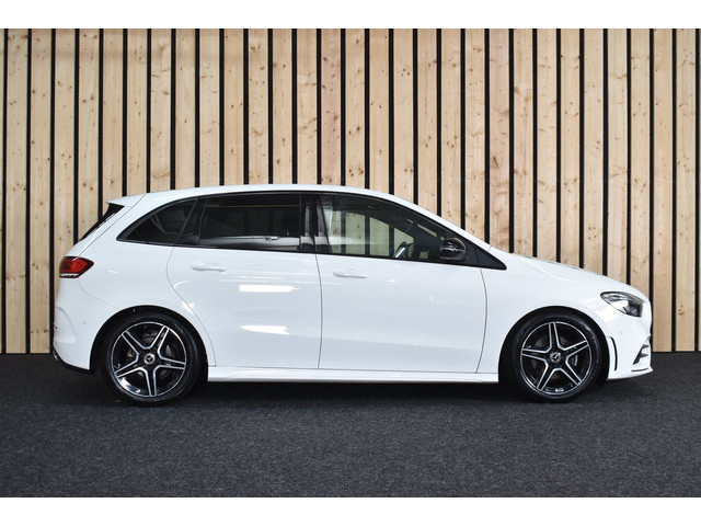 Foto 9 van Mercedes-Benz B-klasse 180 Business Solution AMG Trekhaak Panoramadak CarPlay 1e eig. LED Virtual Nw