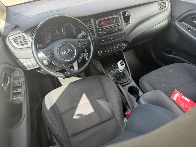 Foto 9 van Kia Carens 1.6 GDi Comfort Pack