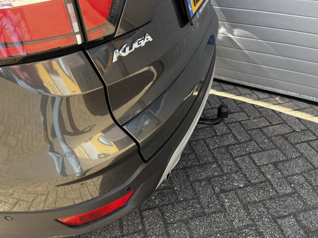 Foto 7 van Ford Kuga 1.5 EcoBoost 175 PK Vignale AUTOMAAT