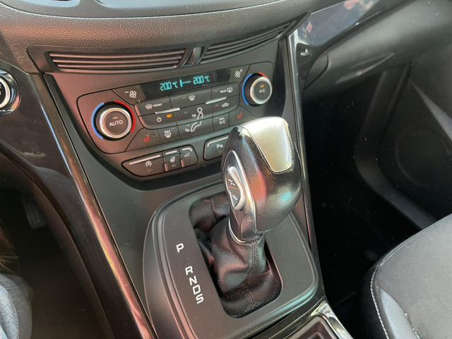 Foto 2 van Ford Kuga 1.5 EcoBoost 175 PK Vignale AUTOMAAT
