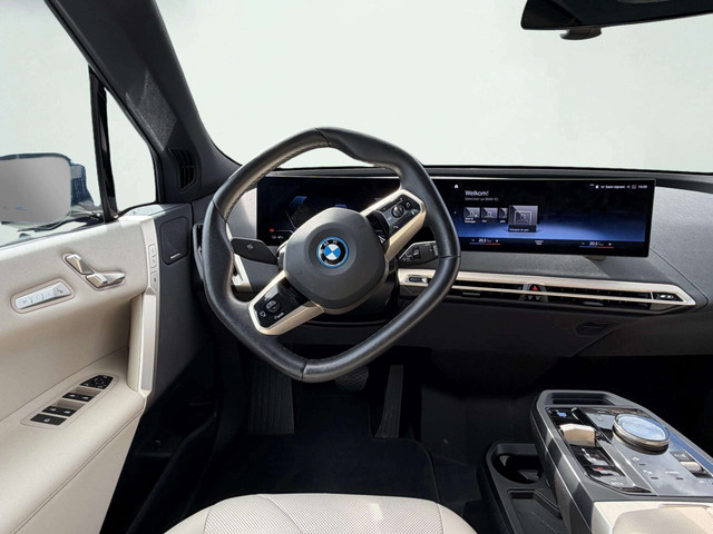 Foto 8 van BMW IX xDrive50 Executive 112 kWh | SOH 96% | Panoramadak | Harman Kardon | Memory Seats | Trekhaak
