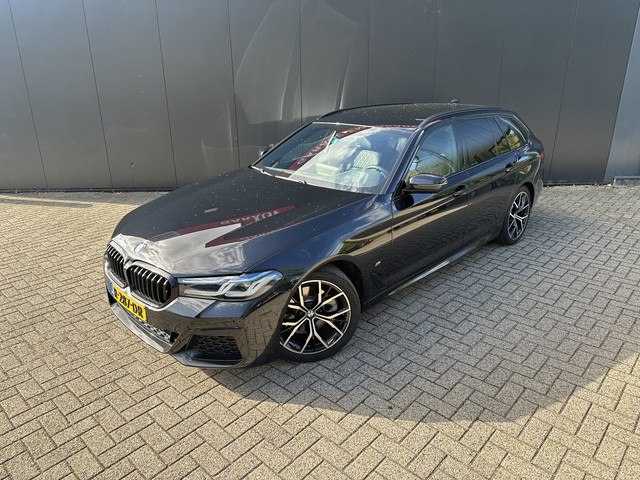 Foto 4 van BMW 5 Serie Touring 520i Business Edition Plus | Trekhaak elek. | Leder