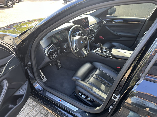 Foto 11 van BMW 5 Serie Touring 520i Business Edition Plus | Trekhaak elek. | Leder