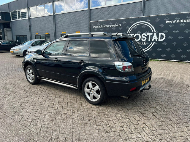Foto 5 van Mitsubishi Outlander Sport 2.4 Invite Scott 4WD Automaat / NL-Auto / 2e Eigenaar / NAP / APK / Airco