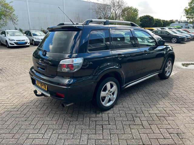 Foto 7 van Mitsubishi Outlander Sport 2.4 Invite Scott 4WD Automaat / NL-Auto / 2e Eigenaar / NAP / APK / Airco