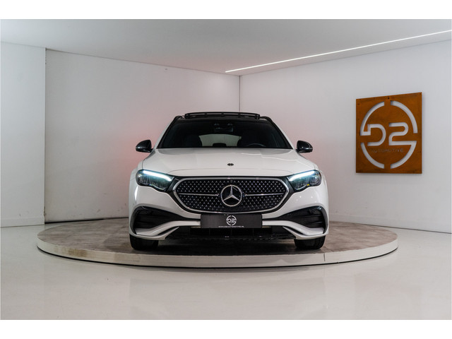 Foto 4 van Mercedes-Benz E-Klasse Estate 300 e Premium AMG 313PK | Pano | Sfeer | Trekhaak | Night | ACC&Dodeho