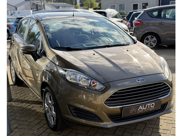 Foto 10 van Ford Fiesta 1.0 EcoBoost Titanium 101PK | Airco | Voorruitverwarming | 5 deurs | Lichtmetalen Velgen