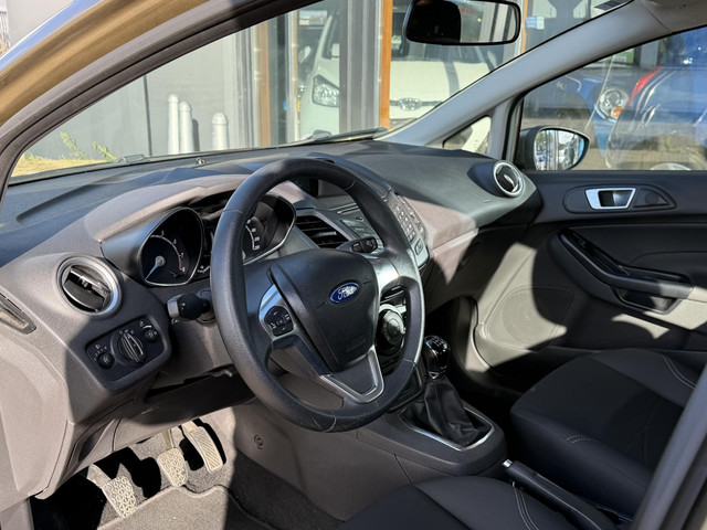 Foto 6 van Ford Fiesta 1.0 EcoBoost Titanium 101PK | Airco | Voorruitverwarming | 5 deurs | Lichtmetalen Velgen
