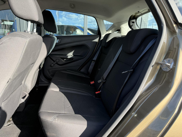 Foto 4 van Ford Fiesta 1.0 EcoBoost Titanium 101PK | Airco | Voorruitverwarming | 5 deurs | Lichtmetalen Velgen