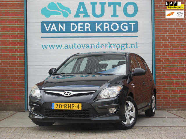 Foto 2 van Hyundai I30 1.4i i-Drive Cool, Airco, metallic, APK 5-27