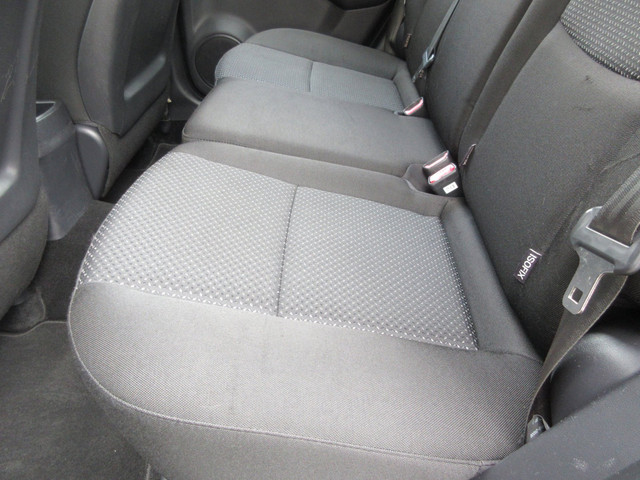 Foto 3 van Hyundai I30 1.4i i-Drive Cool, Airco, metallic, APK 5-27
