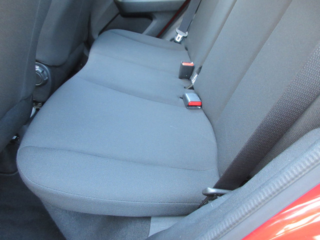 Foto 3 van Citroen C1 1.0 e-VTi Airscape Feel, Cruise, Stoelverw. Airco, Vouwdak, APK 6-27