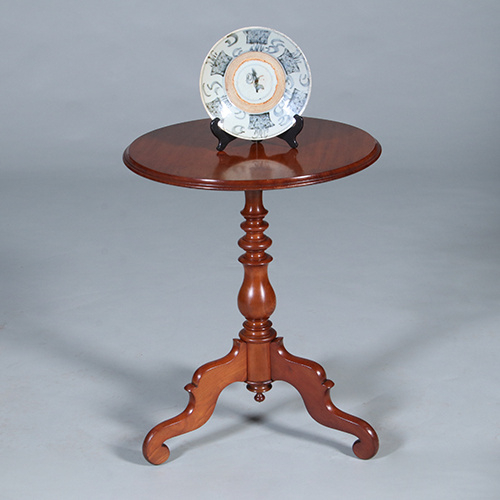 Foto 9 van Ronde Willem III wijntafel op driesprant met geprofileerd blad ca 1860