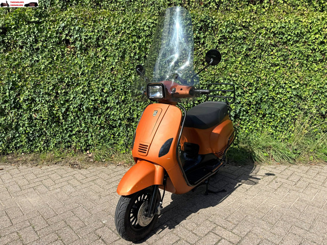 Foto 7 van BTC Riva S Scooter Full Opties BETAAL met in3