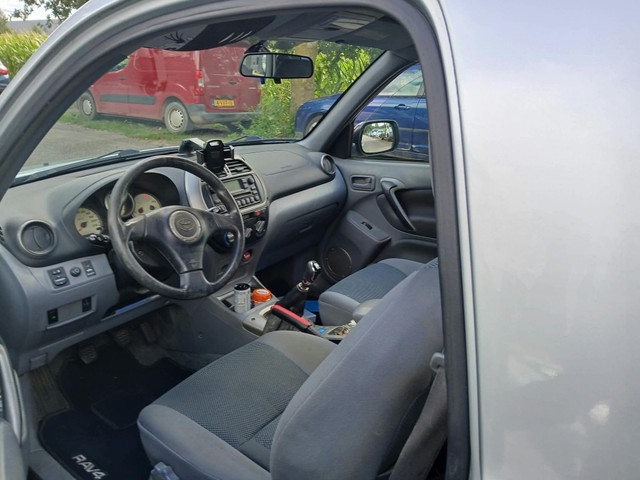 Foto 9 van Toyota RAV4 1.8-16V VVT-i 2001 APK6-2027 airco (bj 2001)