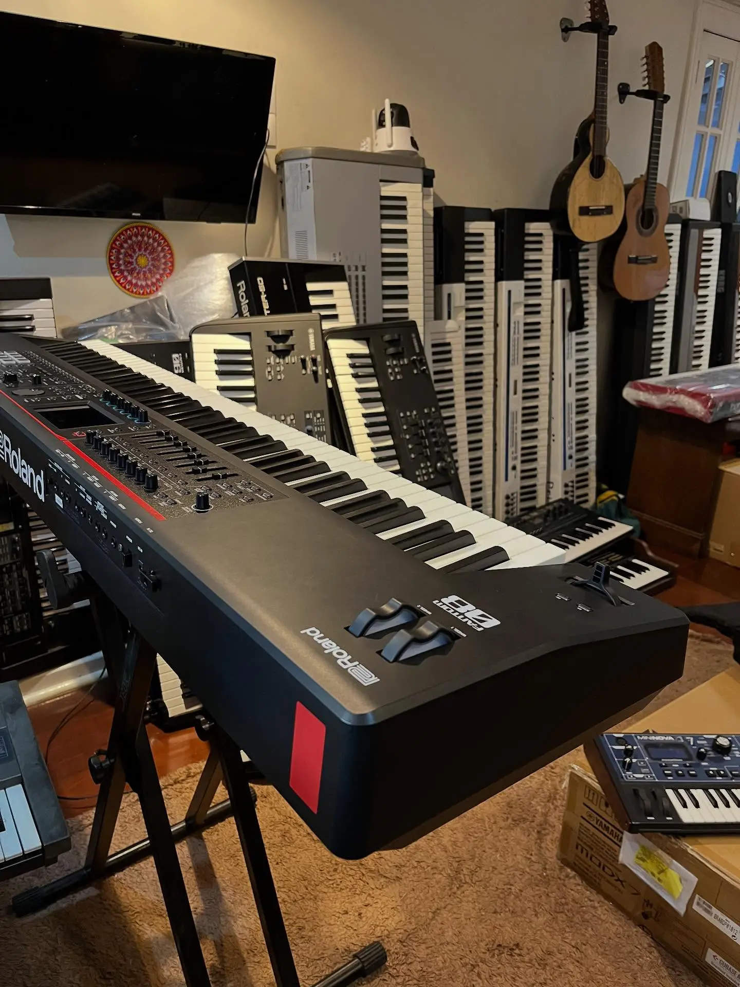 Foto 4 van mixers, audio-interfaces, DJ-apparatuur, muziekinstrumenten, patchbays, piano's, synthesizers