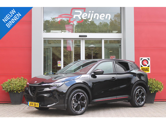 Foto 3 van Alfa Romeo Junior ELETTRICA SPECIALE 156PK 54 kWh | TECHNOLOGIE PAKKET (O.A. FULL LED ADAPTIVE MATRI