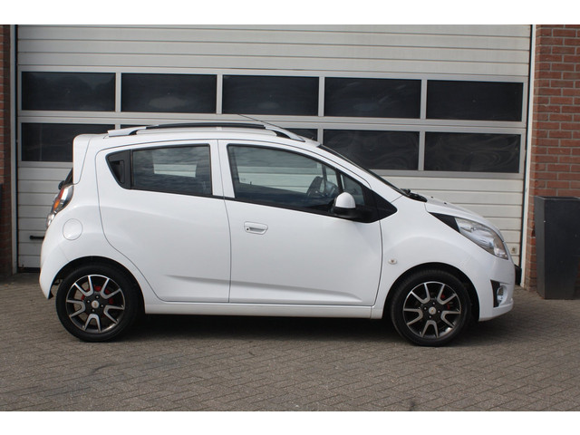 Foto 8 van Chevrolet Spark 1.0 16V LS Bi-Fuel Nieuwe Apk, LPG Af Fabriek, 5 Deurs, Licht Metalen Velgen, Airco.